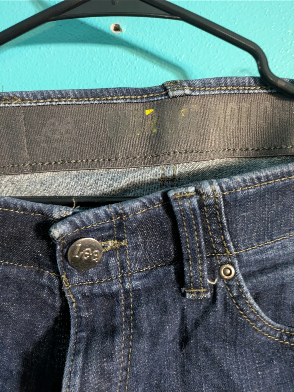 Classic Men's Dark Blue Denim Jeans